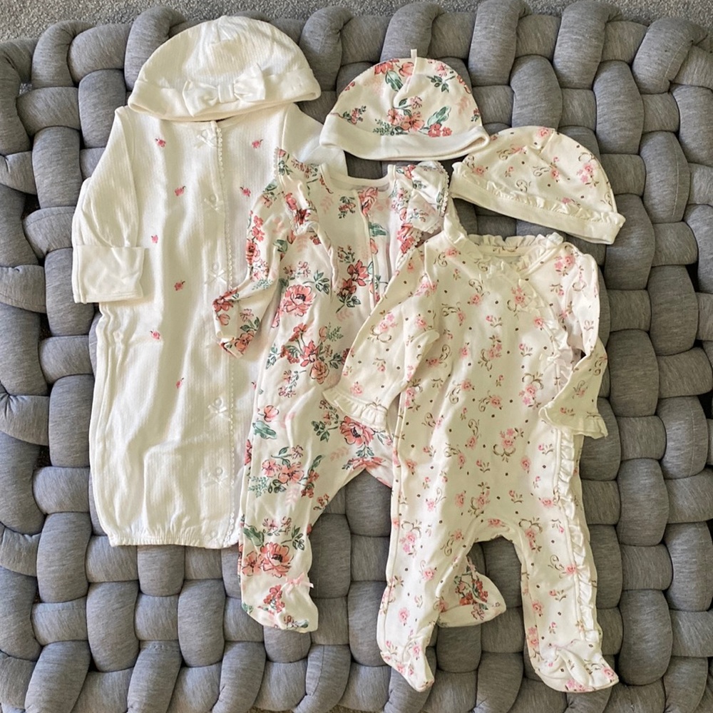 Little Me Floral outfit sets size 0-3 - 3 outfits with matching hats